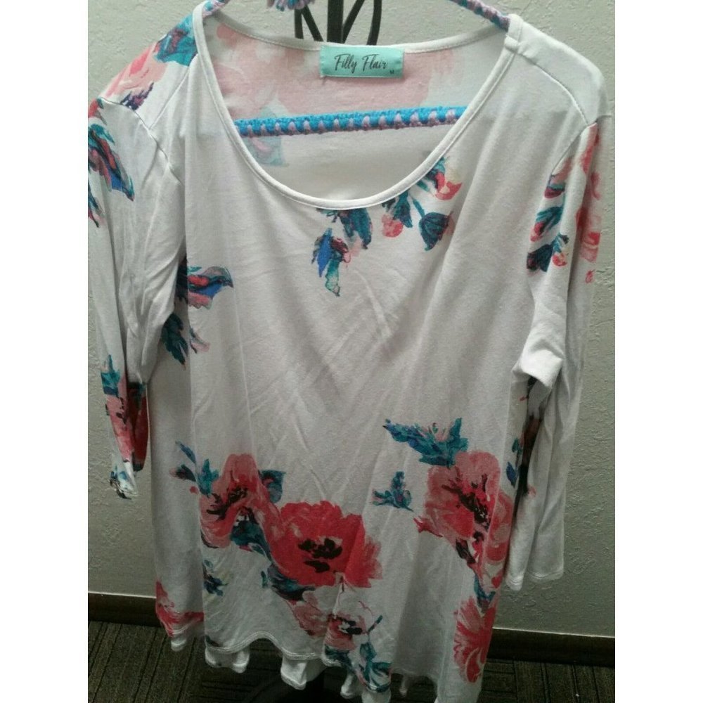 Medium Filly Flair Floral Blouse